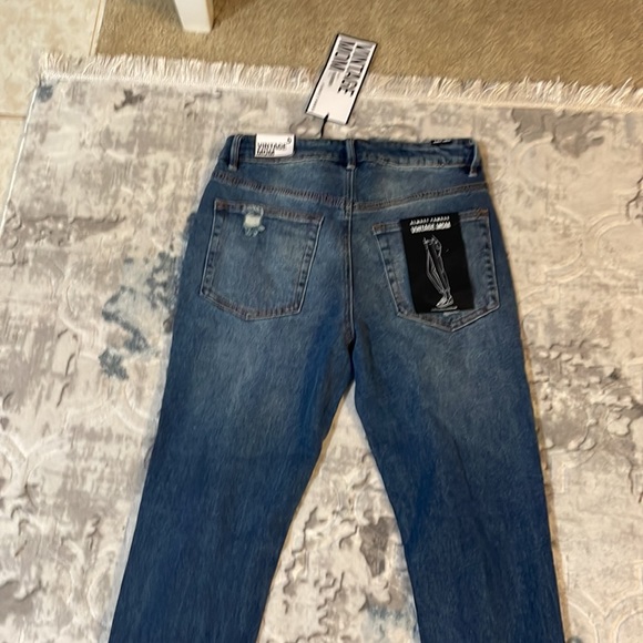 - VNTAGE MOM AlMOST FAMOUS - Picture 3 of 5